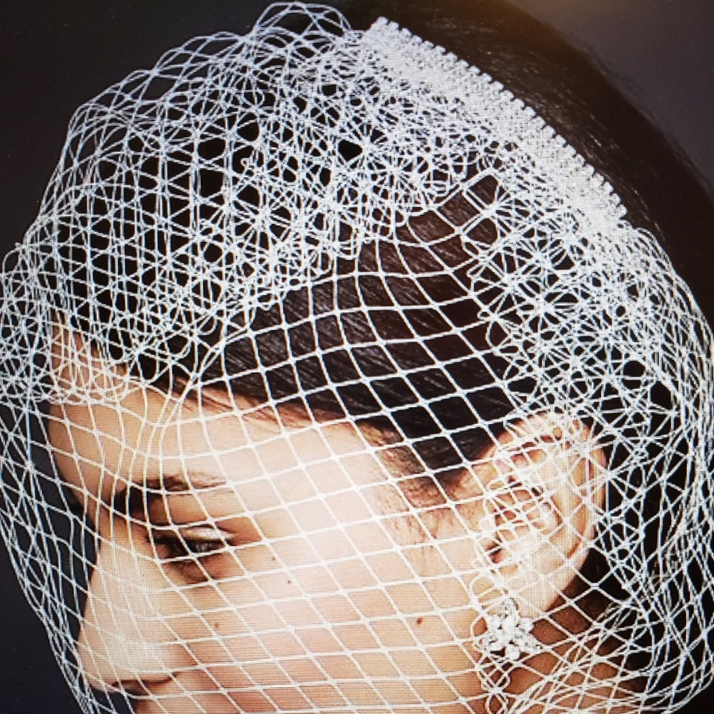 Wedding Blusher with Rhinestone Comb - Picture 2 of 5